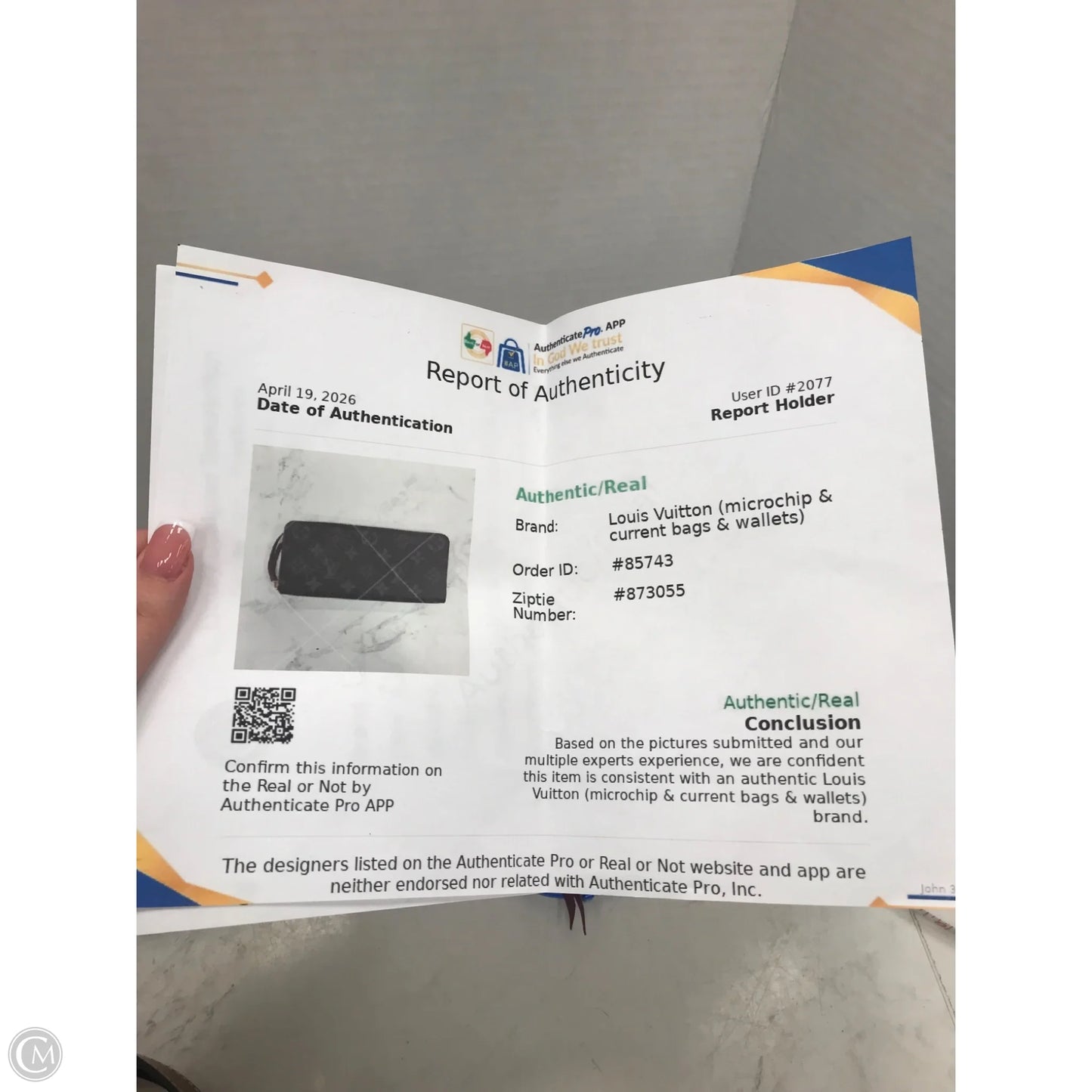 Wallet Luxury Designer By Louis Vuitton, Size: Medium