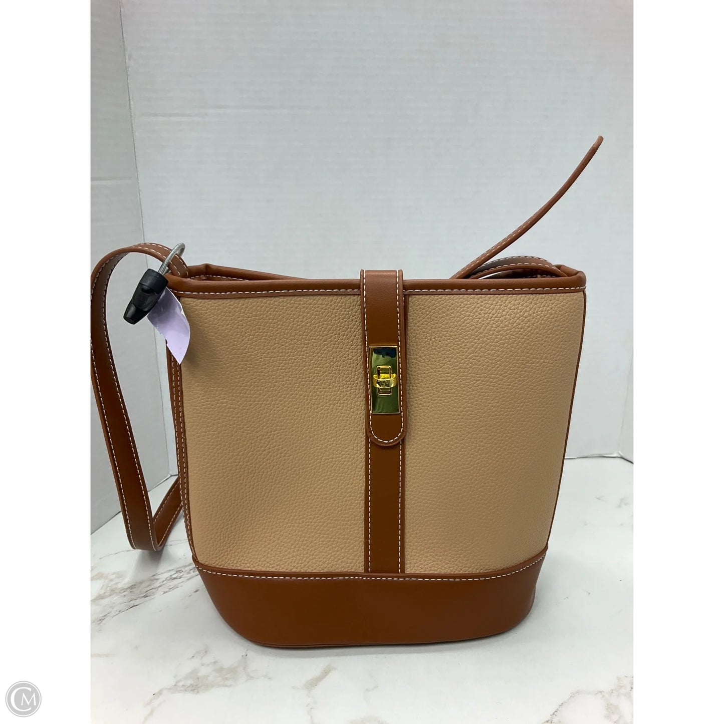 Crossbody By Clothes Mentor, Size: Medium