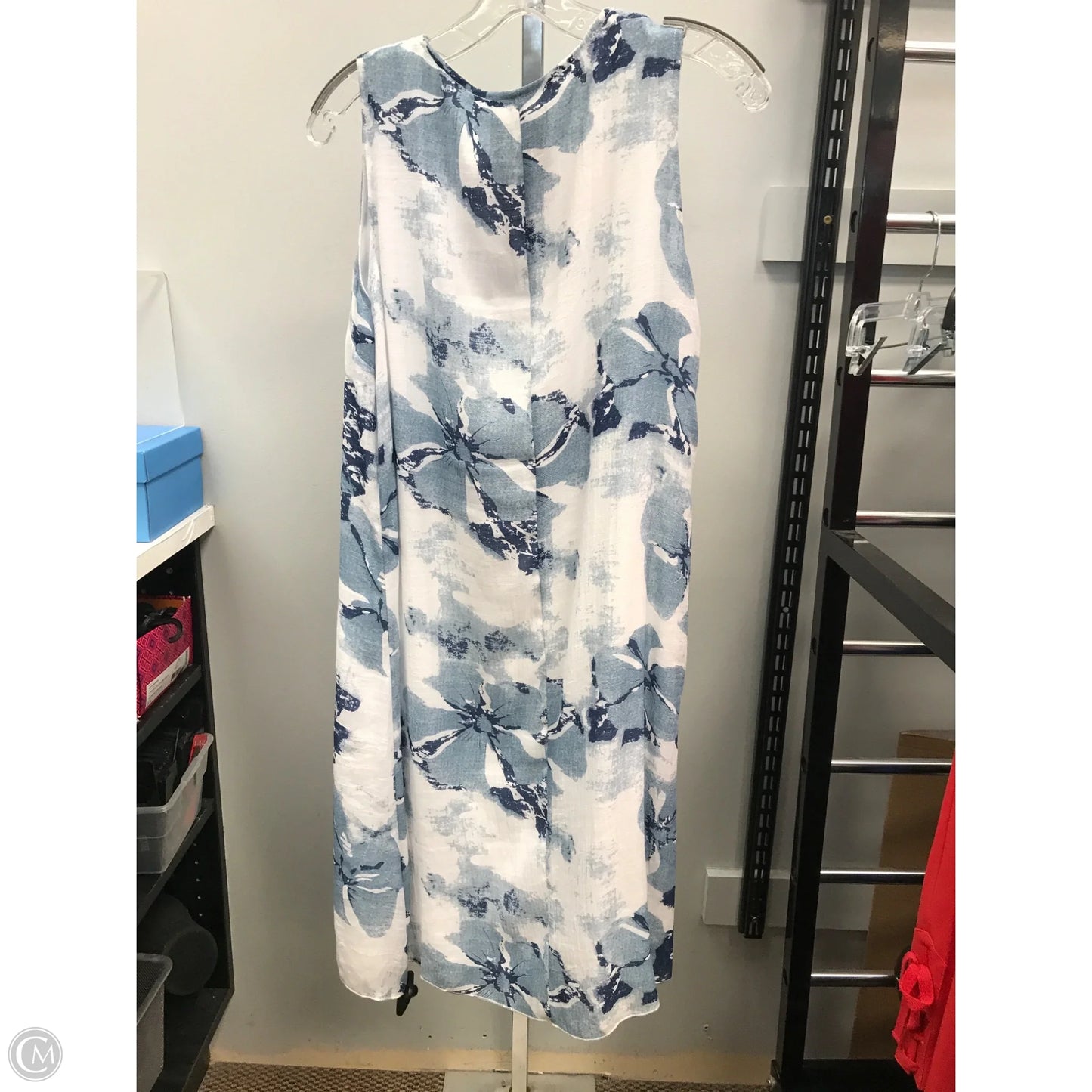 Dress Casual Short By Papillion In Blue & White, Size: M
