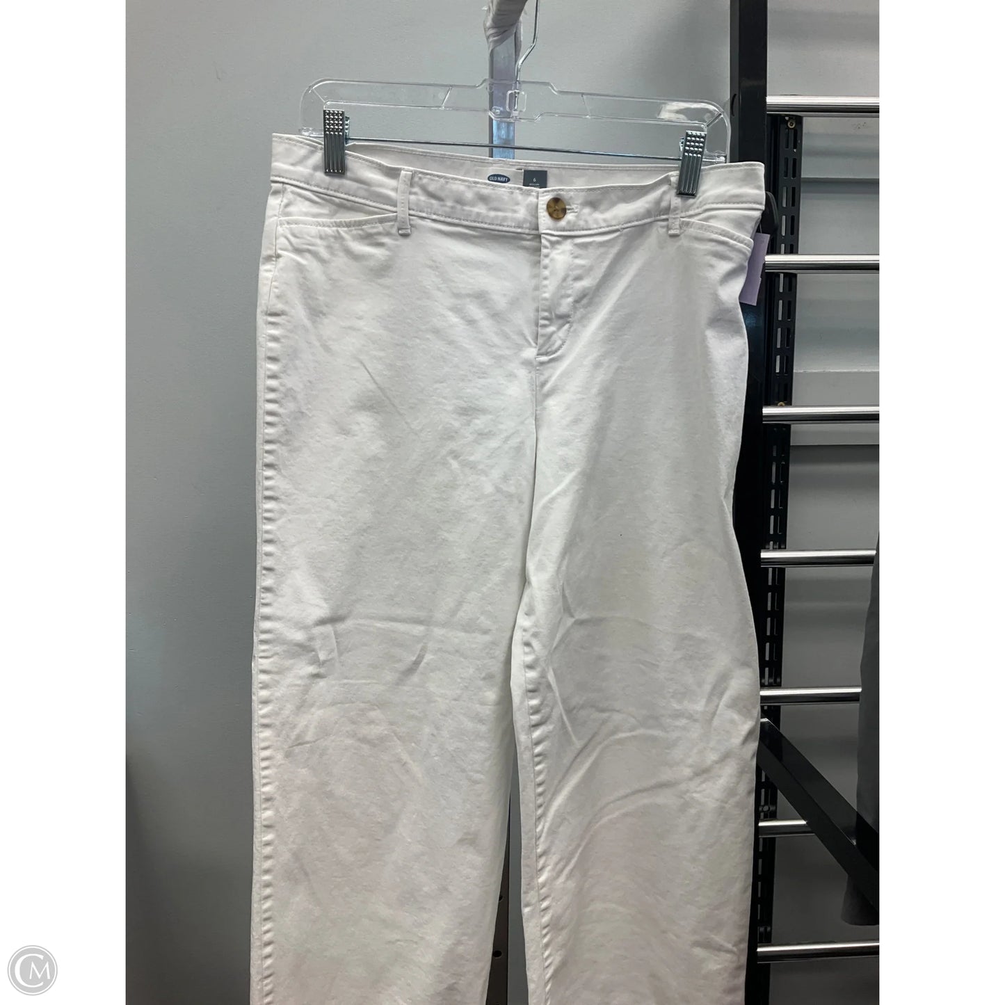 Pants Cropped By Old Navy In White, Size: 6