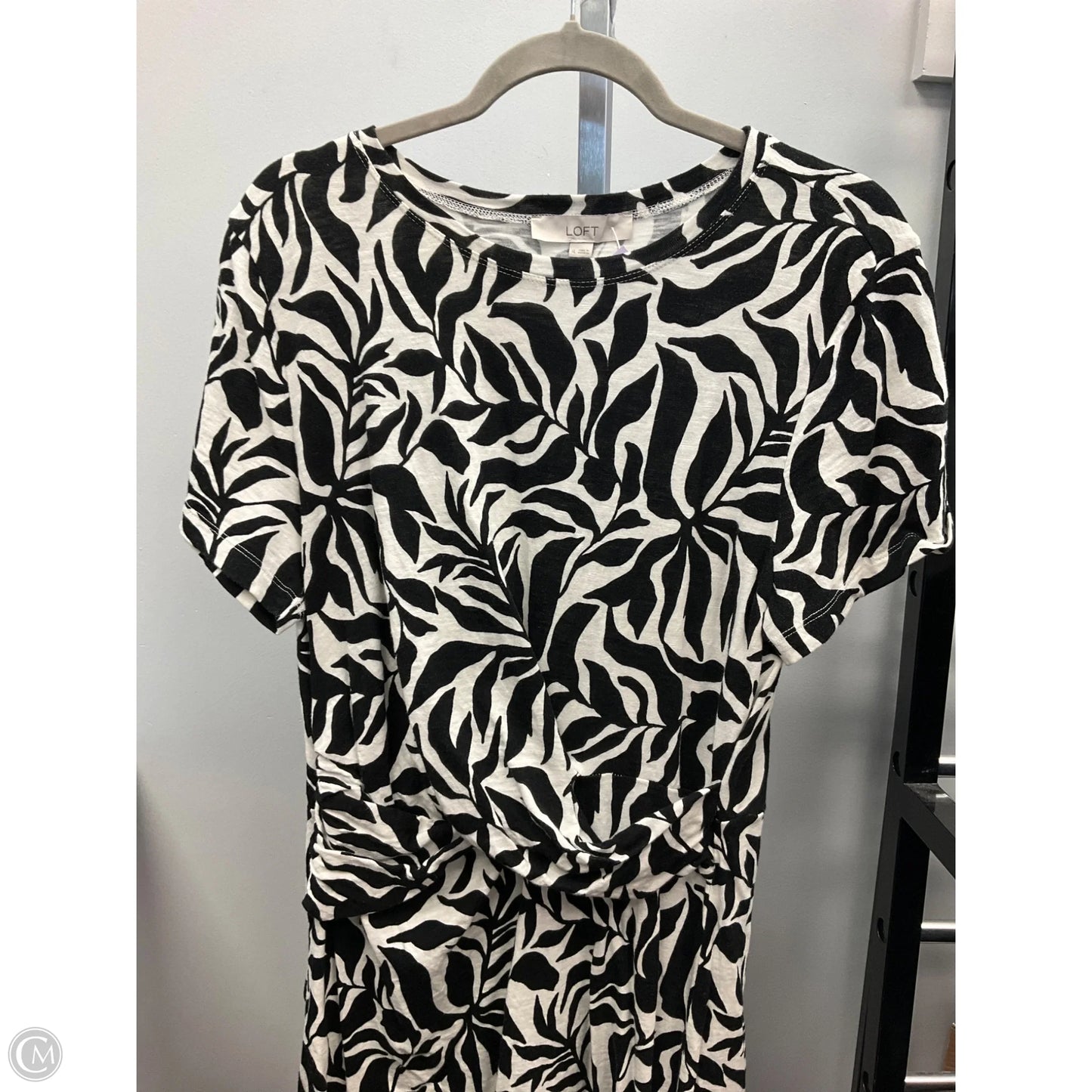 Dress Casual Short By Loft In Black & White, Size: Xl