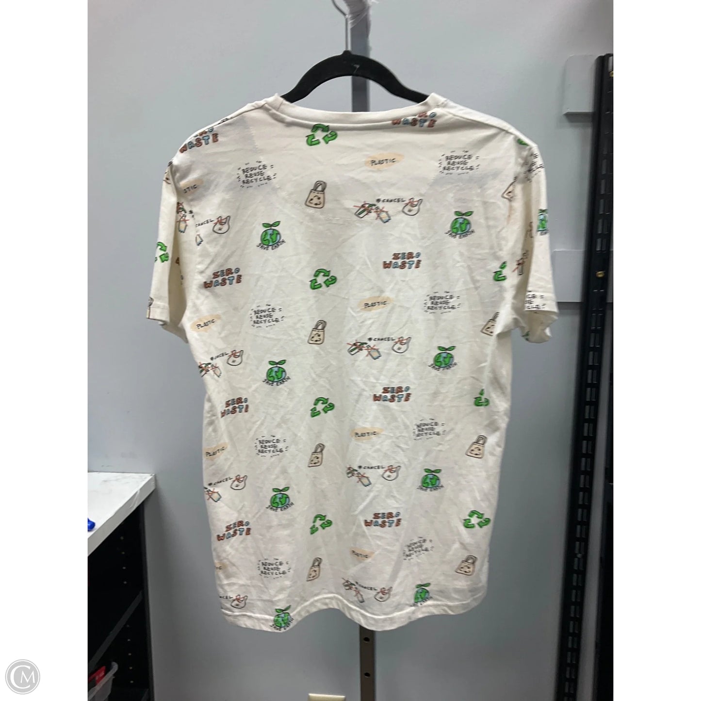 Top Short Sleeve Basic By Clothes Mentor In Cream, Size: M