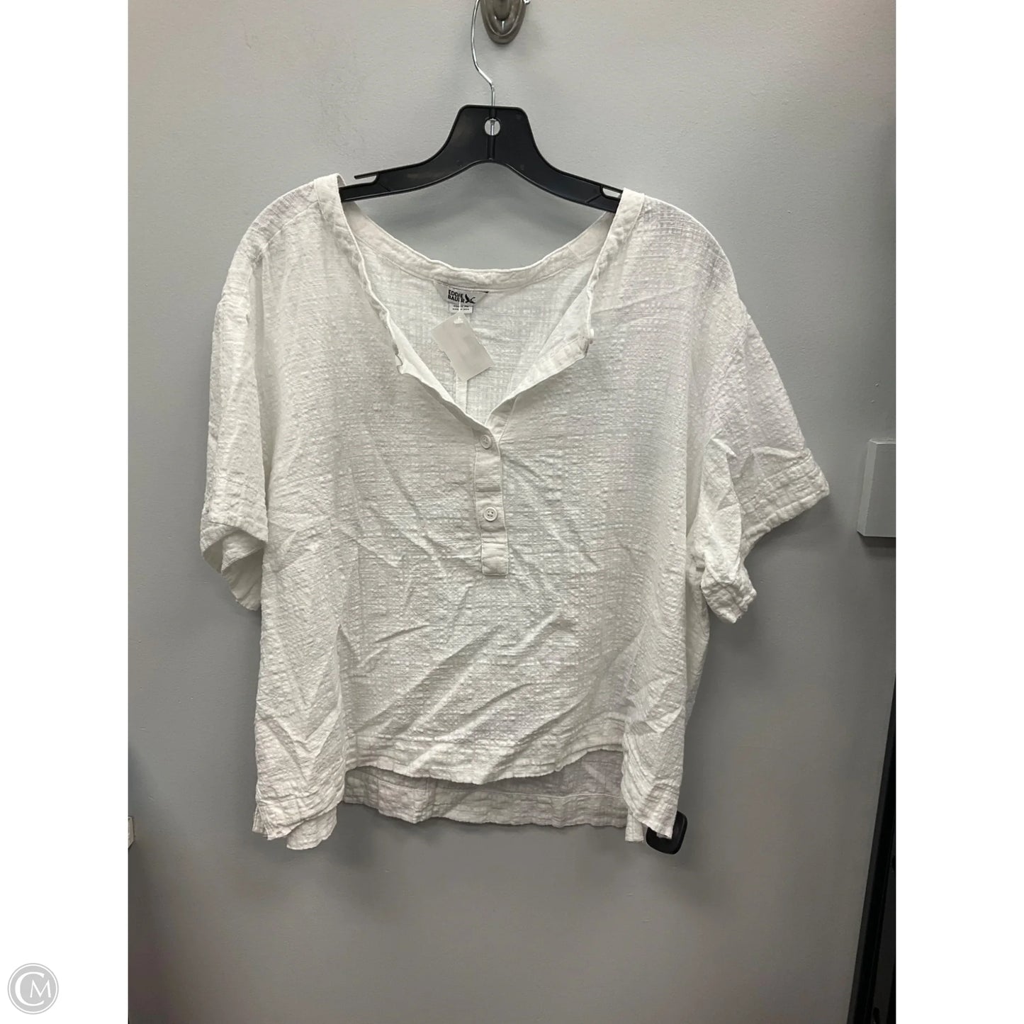 Top Short Sleeve By Eddie Bauer In White, Size: Xl