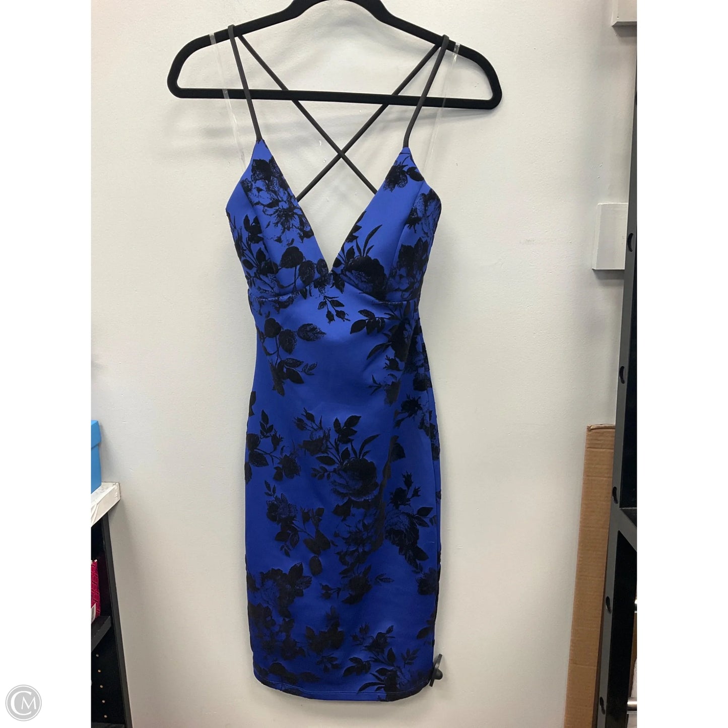 Dress Casual Short By Clothes Mentor In Black & Blue, Size: M