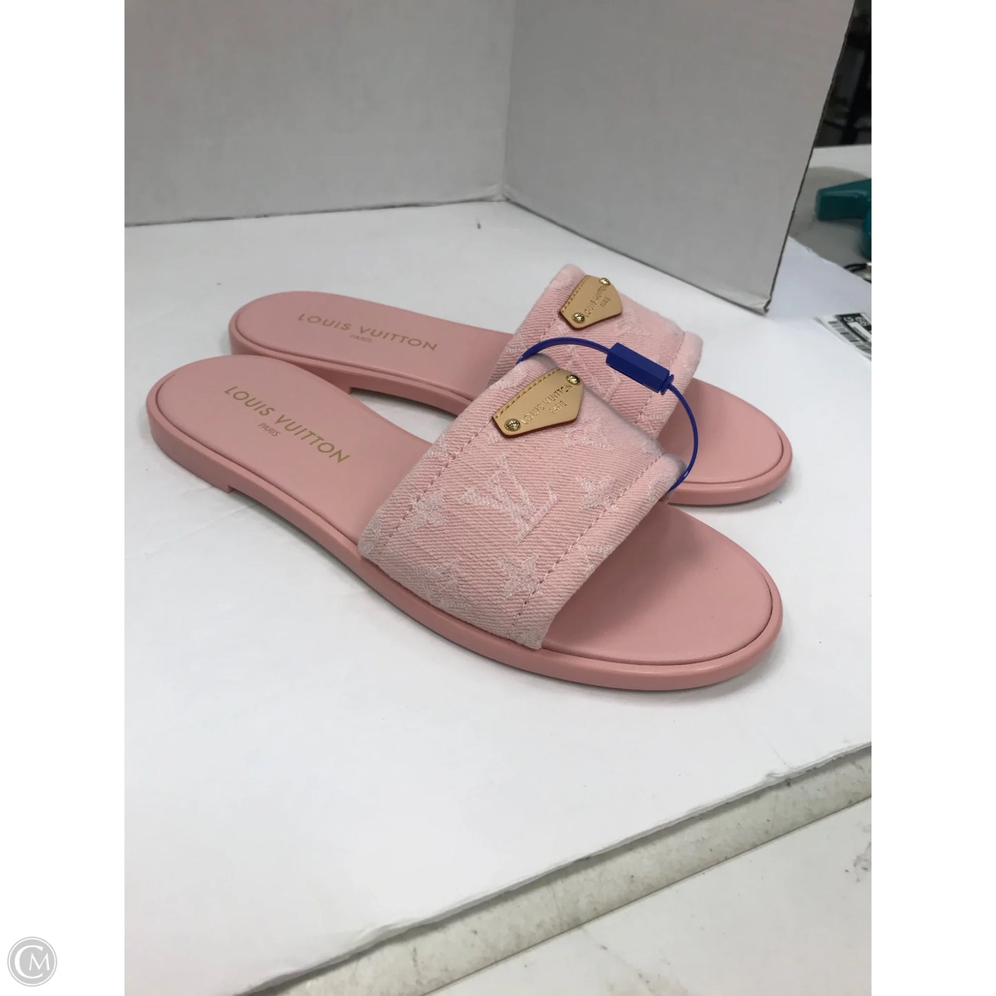 Sandals Luxury Designer By Louis Vuitton In Pink, Size: 10