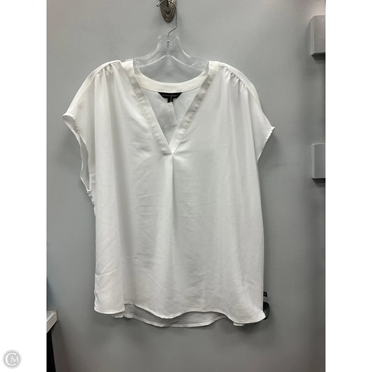 Top Short Sleeve By Banana Republic In White, Size: Xl
