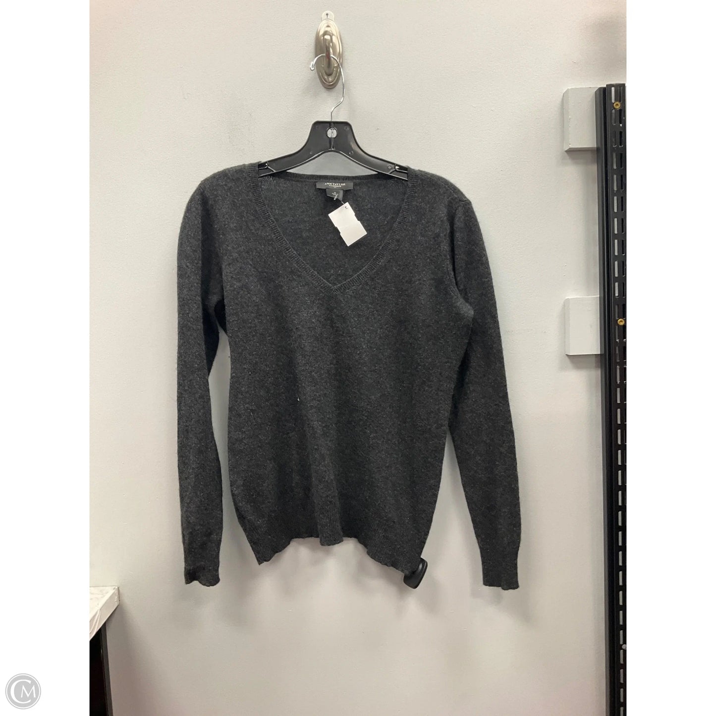 Sweater Cashmere By Ann Taylor In Grey, Size: M