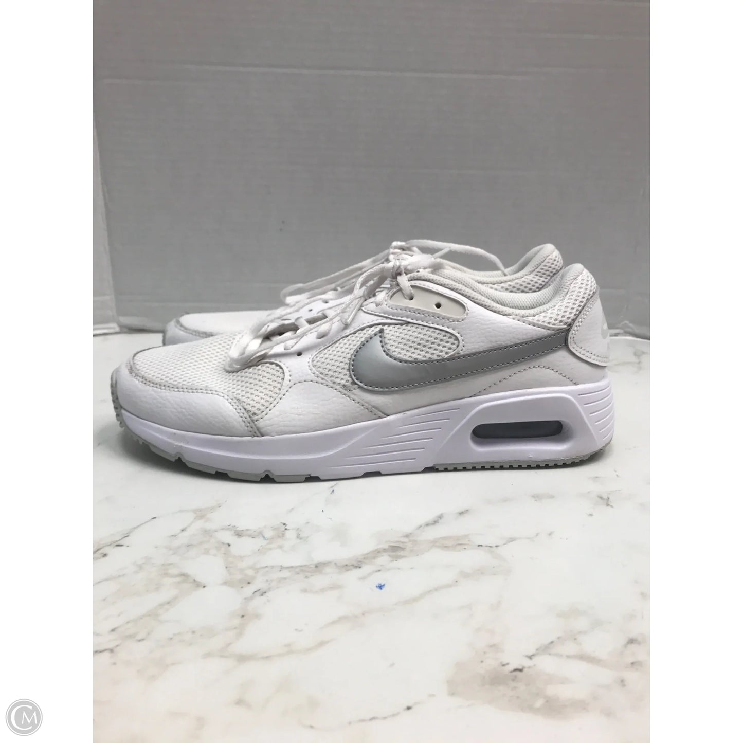 Shoes Sneakers By Nike In White, Size: 9