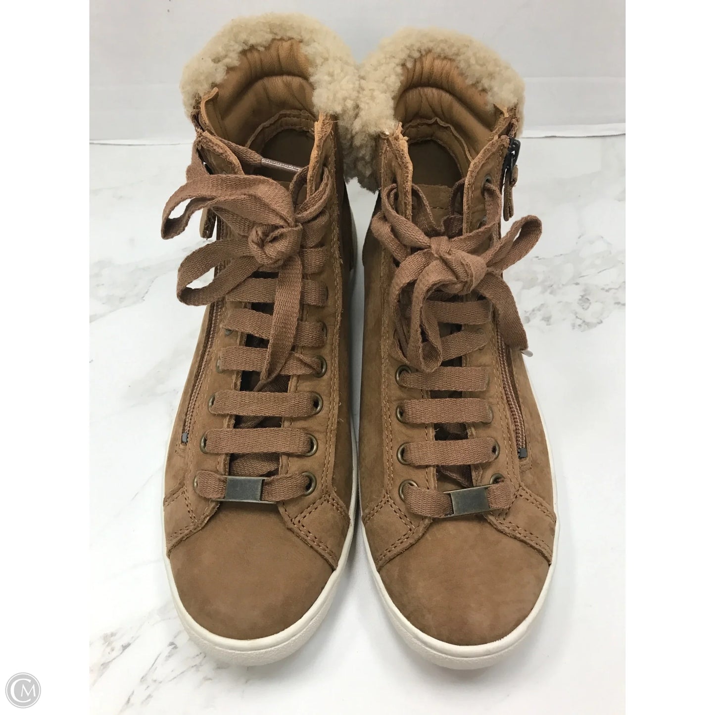 Shoes Designer By Ugg In Tan, Size: 9