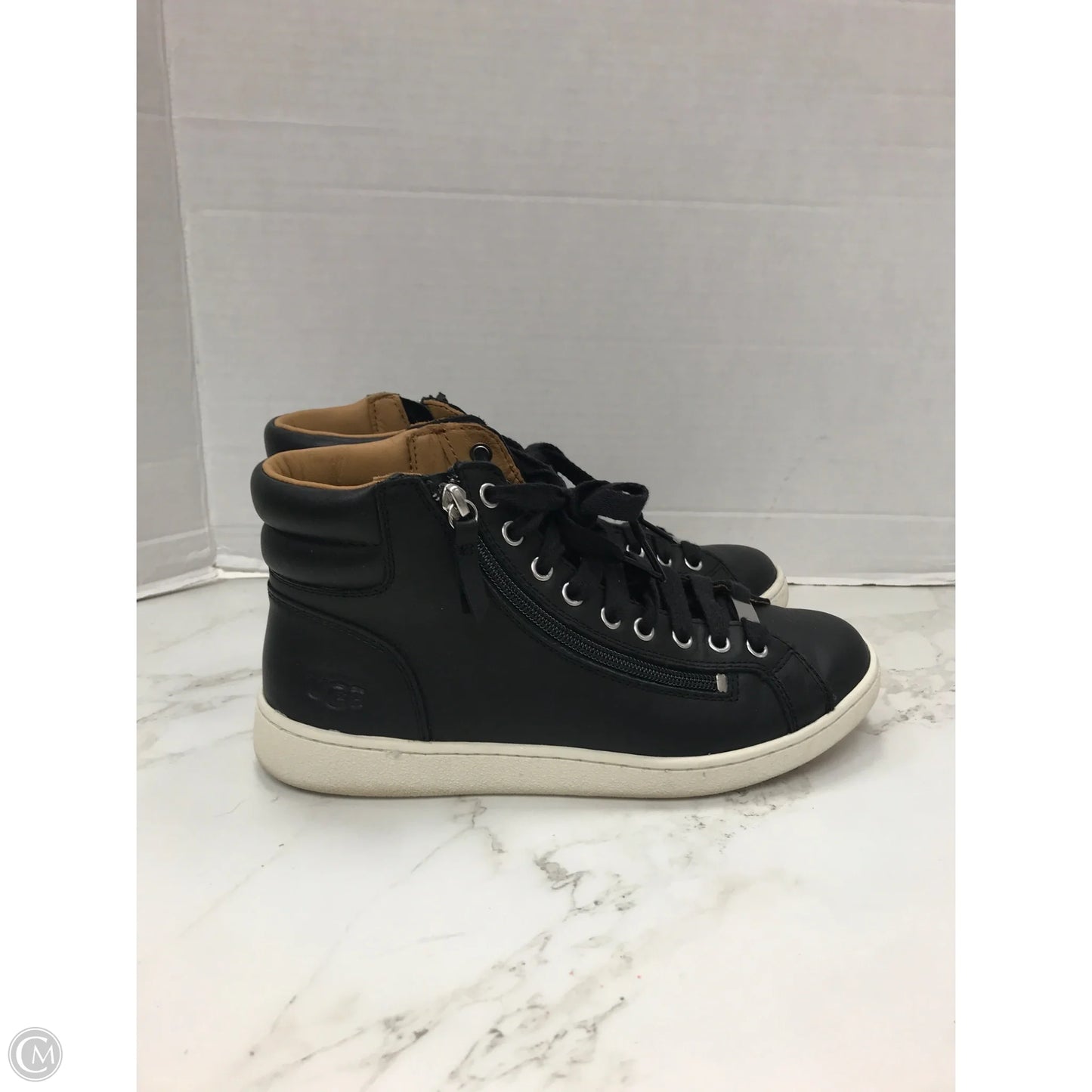 Shoes Designer By Ugg In Black, Size: 8.5