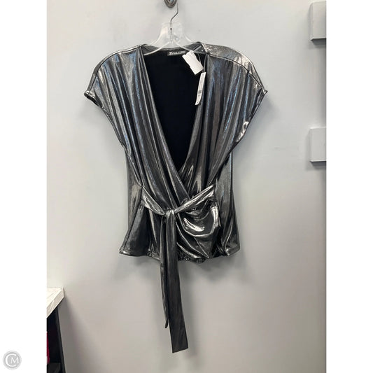 Top Short Sleeve By New York And Co In Silver, Size: M
