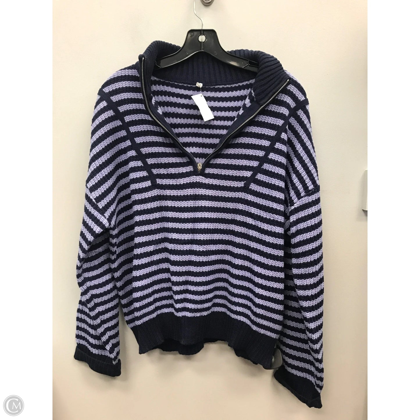 Sweater By Clothes Mentor In Striped Pattern, Size: M