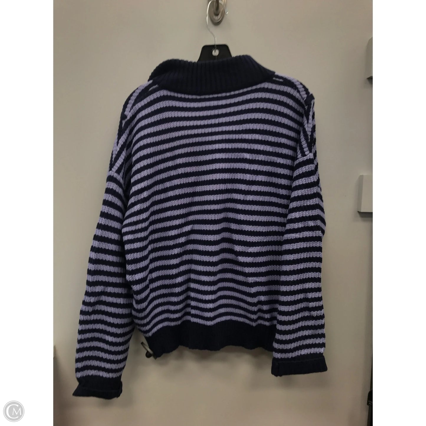 Sweater By Clothes Mentor In Striped Pattern, Size: M