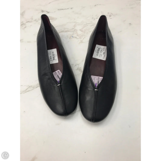 Shoes Flats By Vince In Black, Size: 9