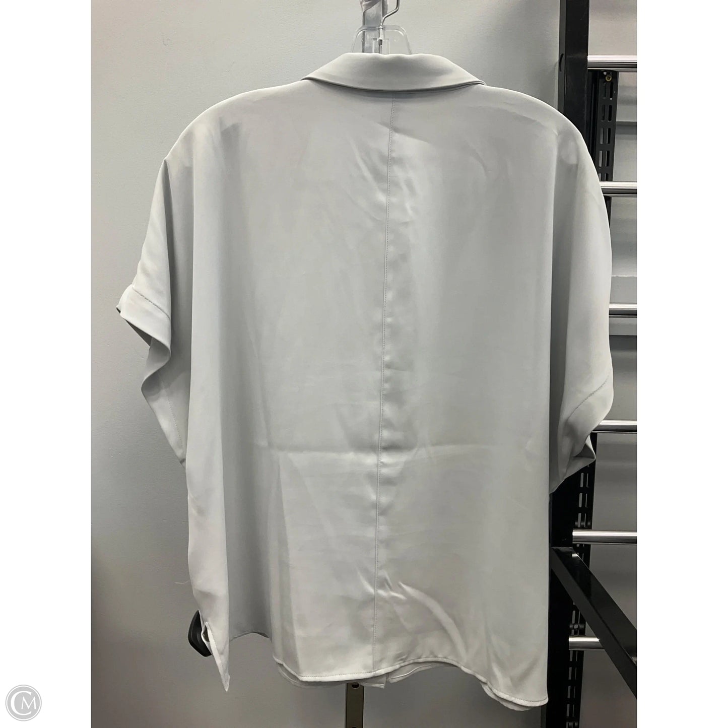 Top Short Sleeve By Calvin Klein In Grey, Size: Xl