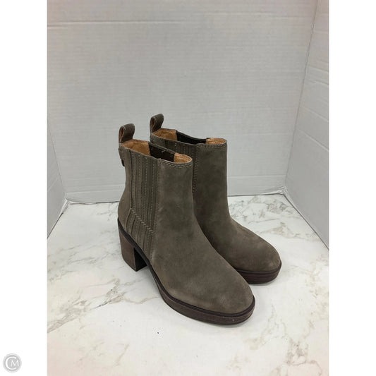Boots Ankle Heels By Crown Vintage In Taupe, Size: 7