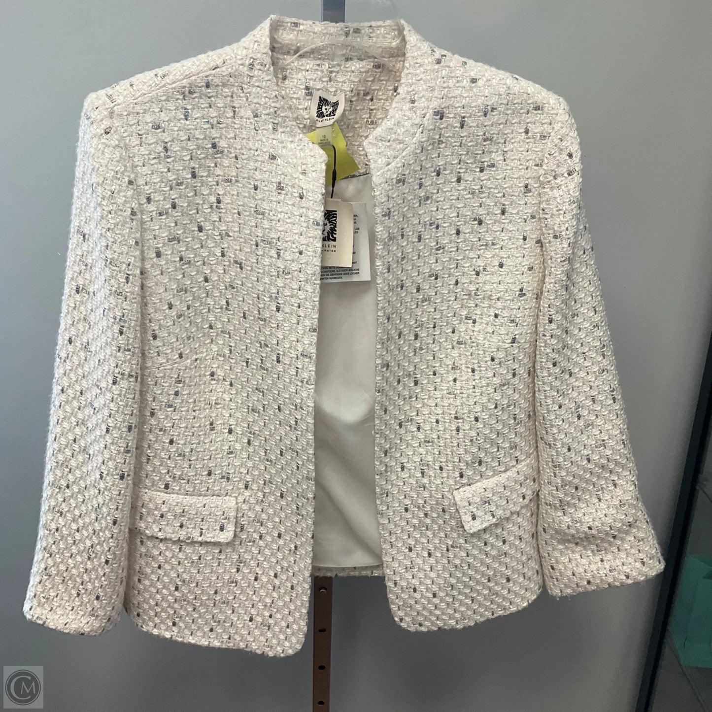 Blazer By Anne Klein In Cream, Size: 10
