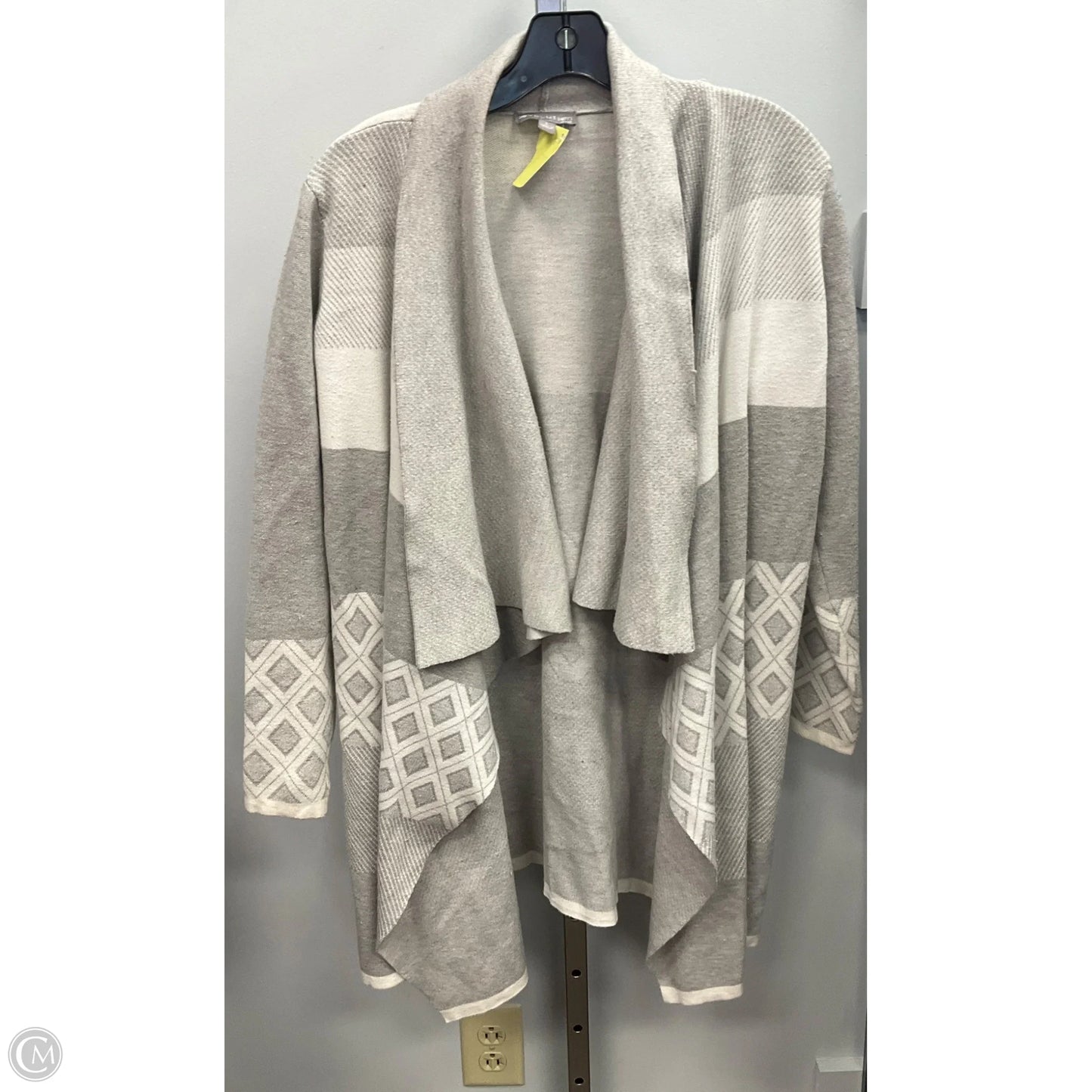 Cardigan By Cyrus In Grey, Size: L
