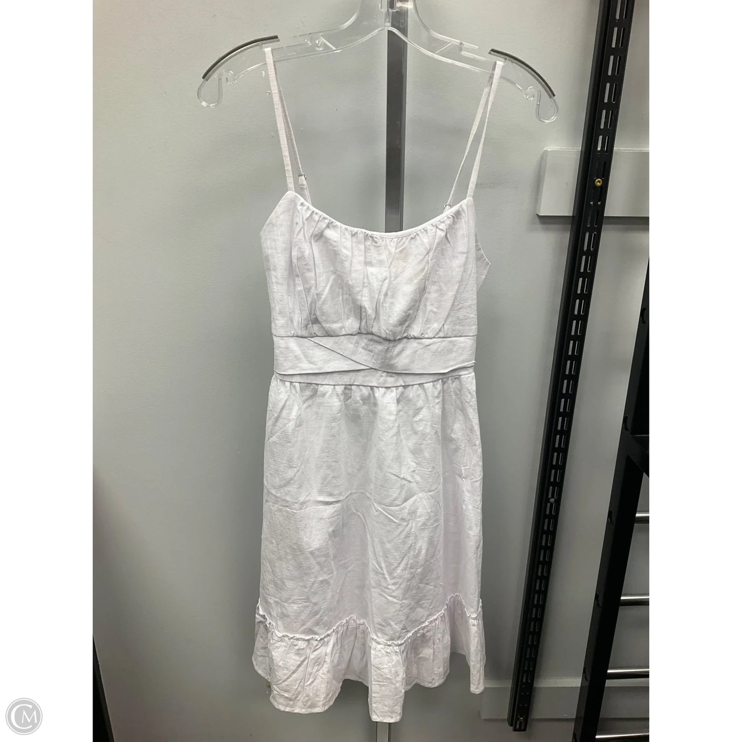 Dress Casual Short By Clothes Mentor In White, Size: M