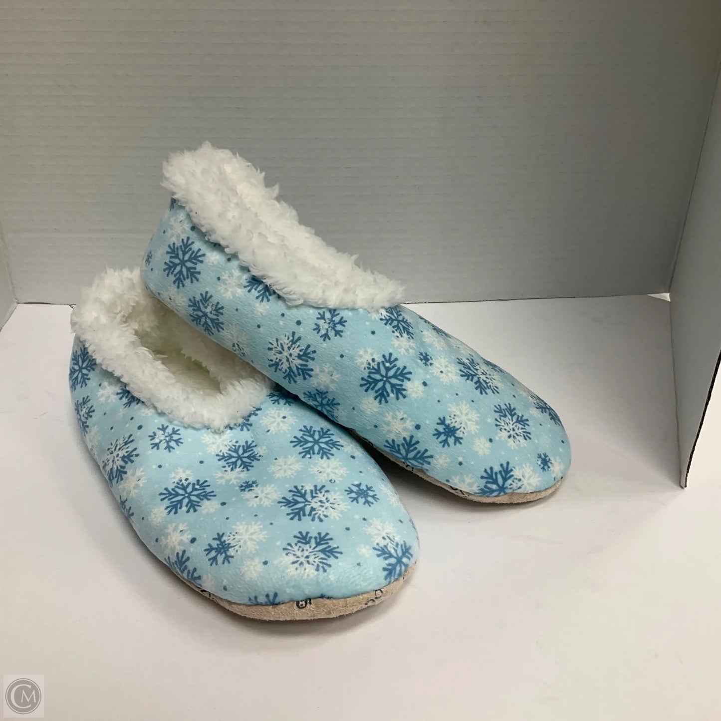 Slippers By Clothes Mentor In Blue, Size: 7