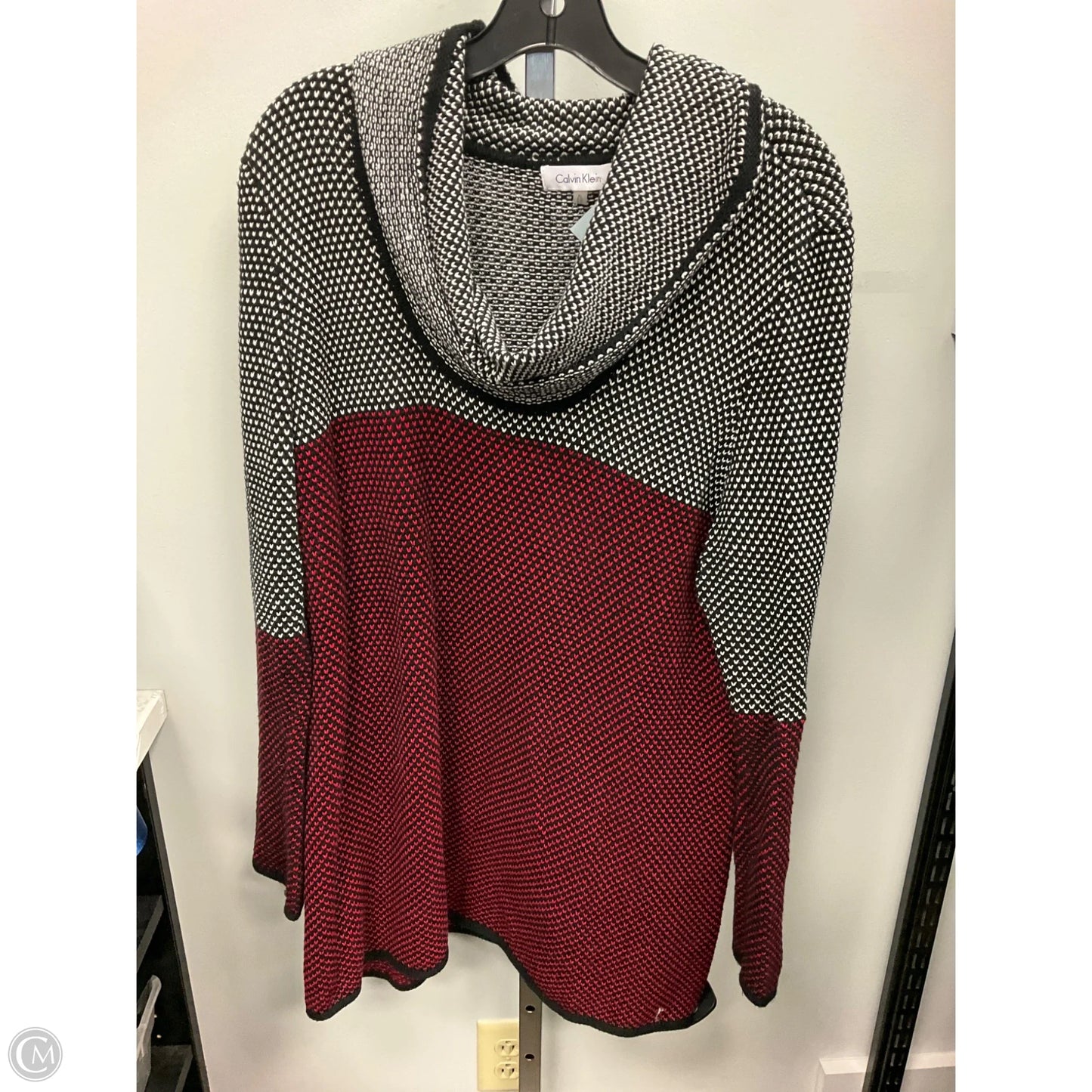 Sweater By Calvin Klein In Black & Red, Size: Xl