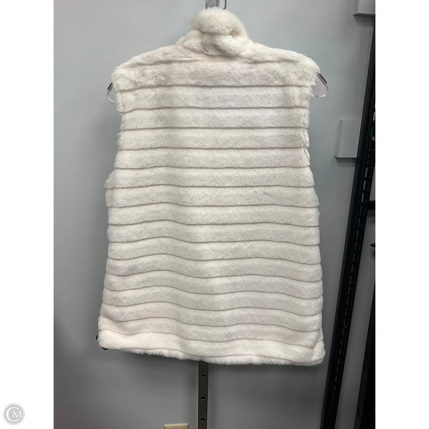 Vest Faux Fur & Sherpa By Clothes Mentor In Cream, Size: L