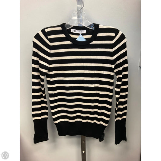 Top Long Sleeve By Zara In Striped Pattern, Size: S