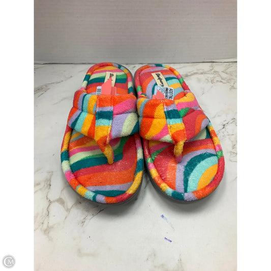 Slippers By Clothes Mentor In Rainbow Print, Size: 9
