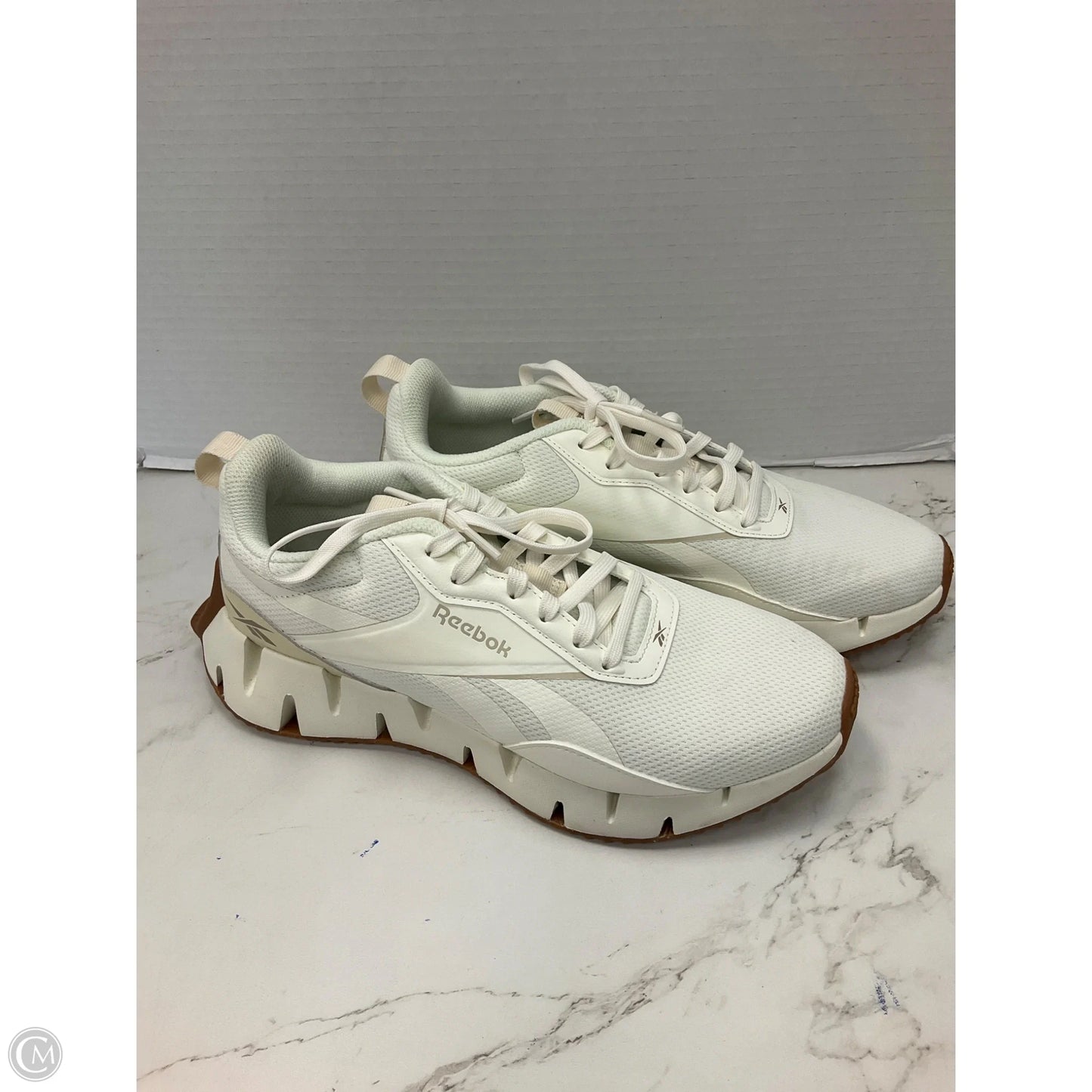 Shoes Sneakers By Reebok In Cream, Size: 9