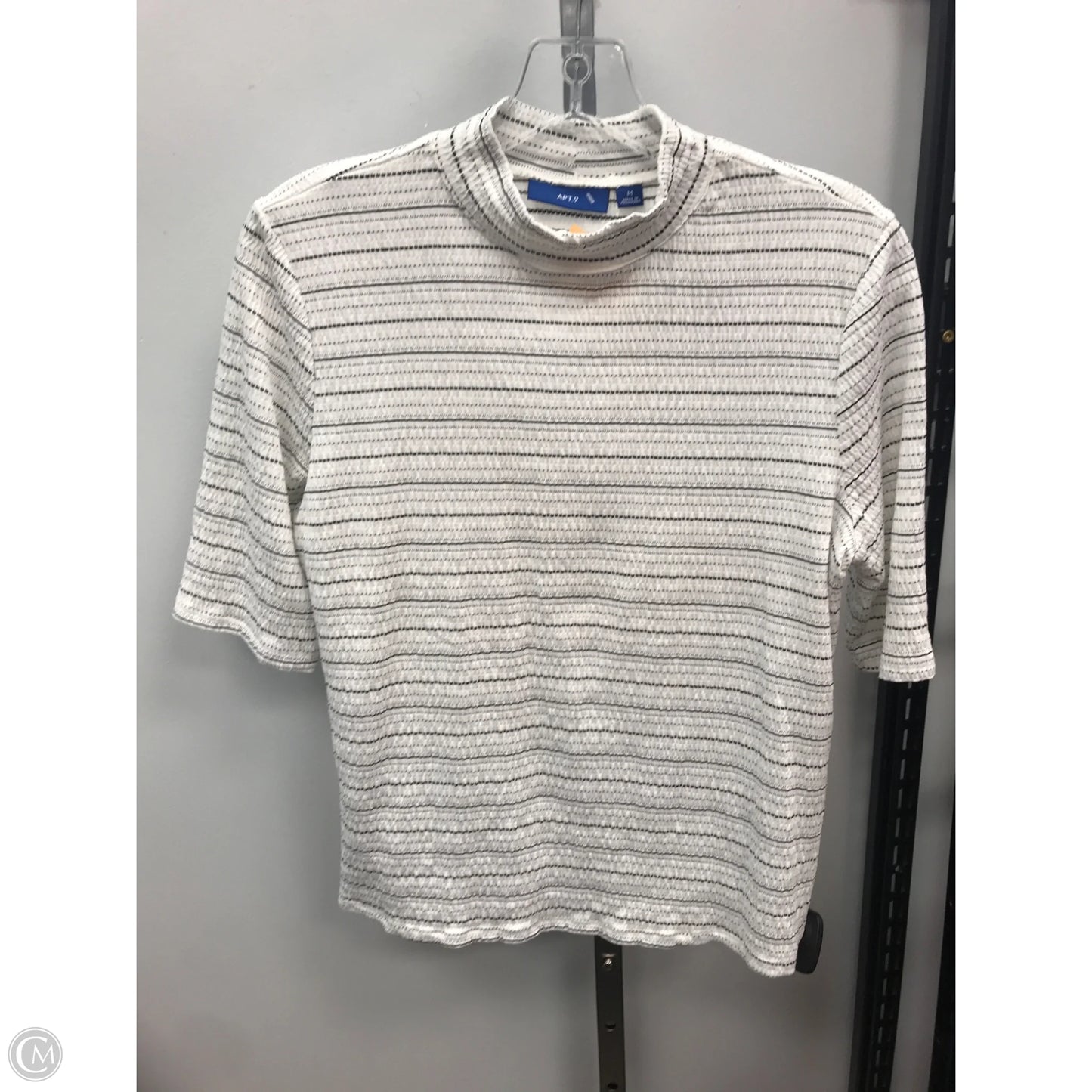 Top Short Sleeve By Apt 9 In Black & White, Size: M