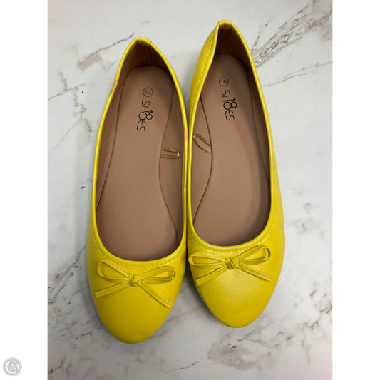 Shoes Flats By Clothes Mentor In Yellow, Size: 10