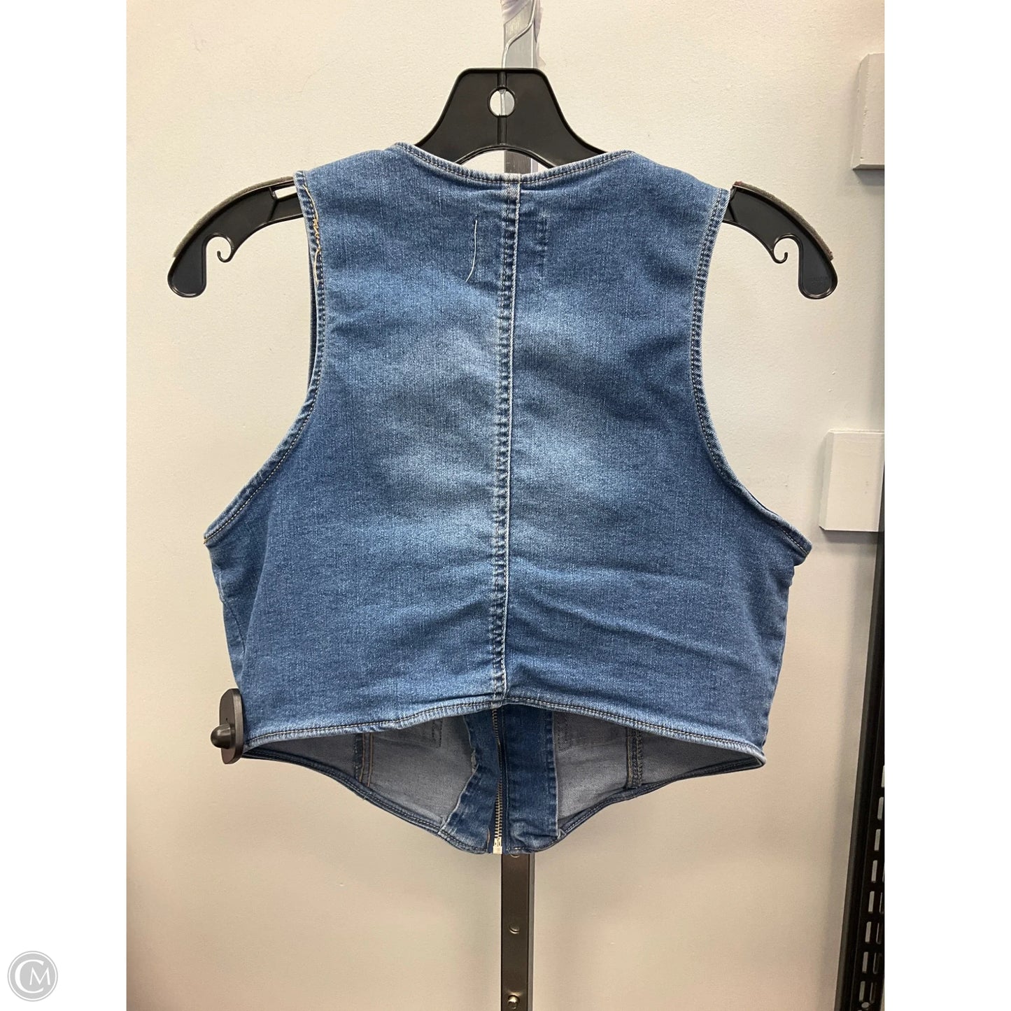 Top Sleeveless By Madden Nyc In Blue Denim, Size: L