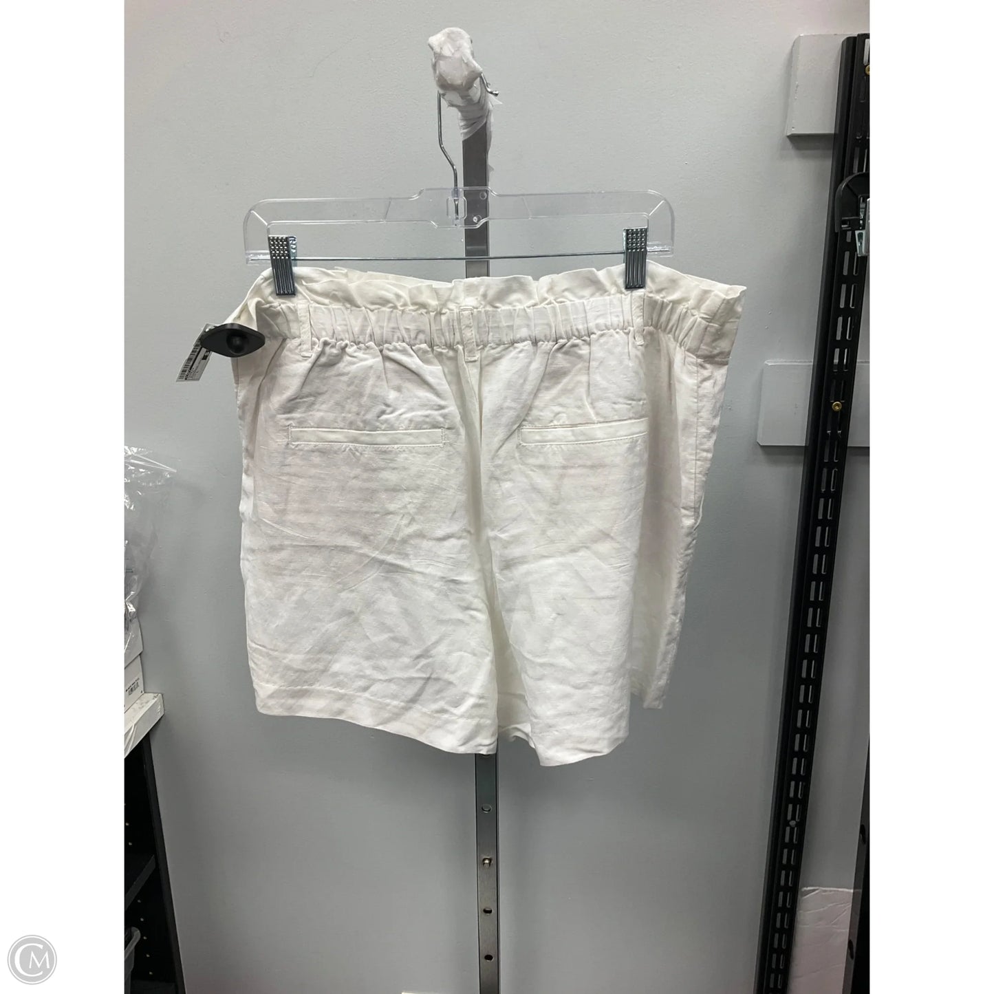 Shorts By Loft In White, Size: L