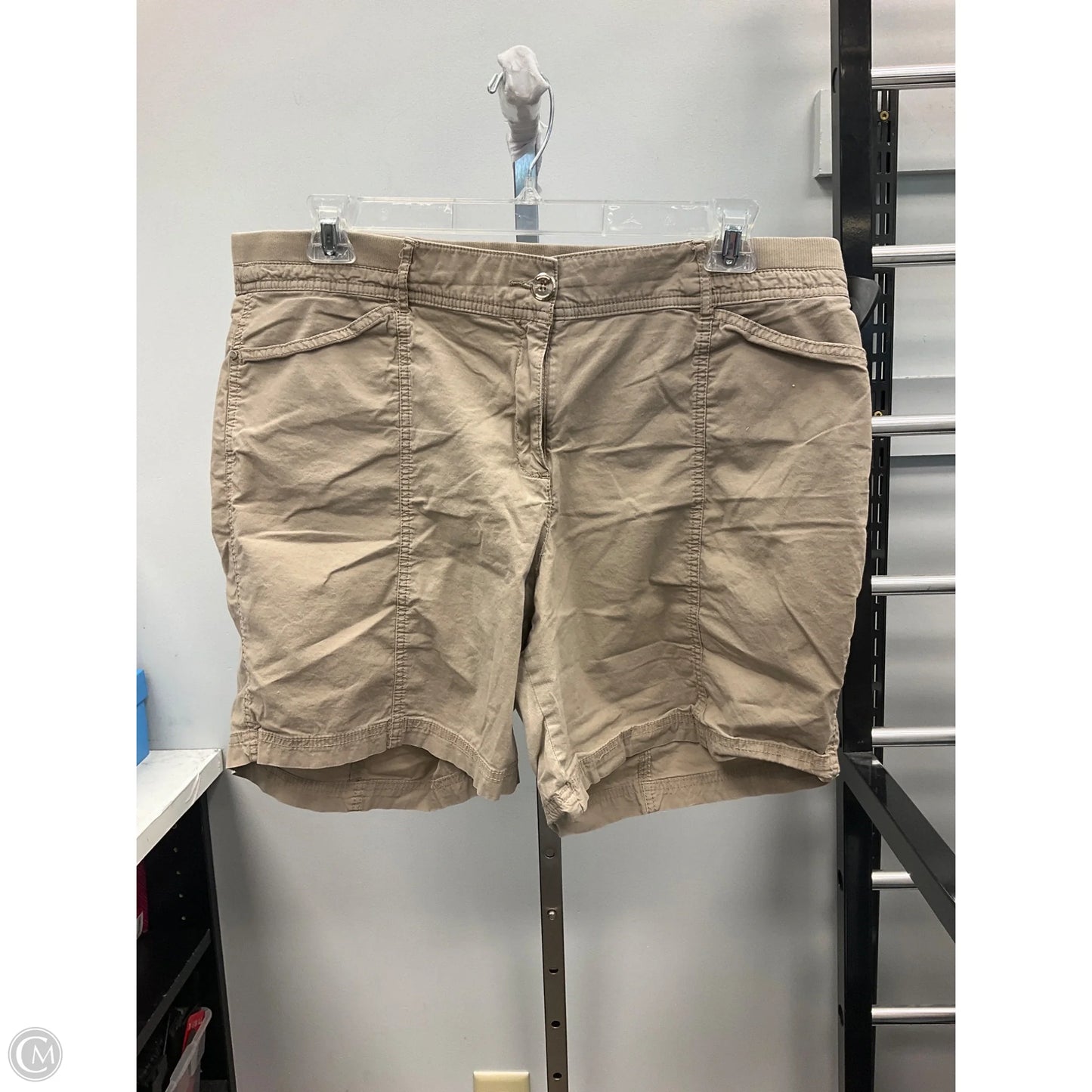 Shorts By Clothes Mentor In Tan, Size: 18
