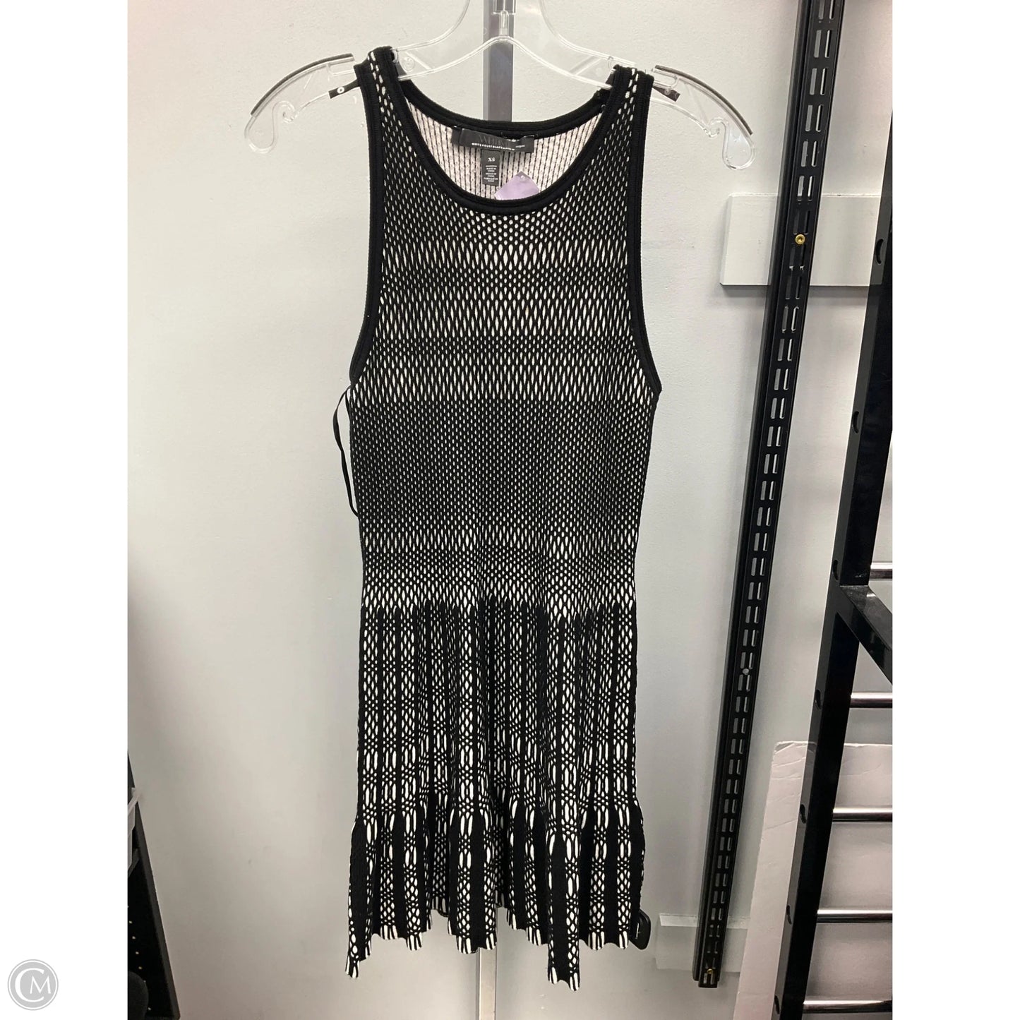 Dress Casual Short By White House Black Market In Black & White, Size: Xs