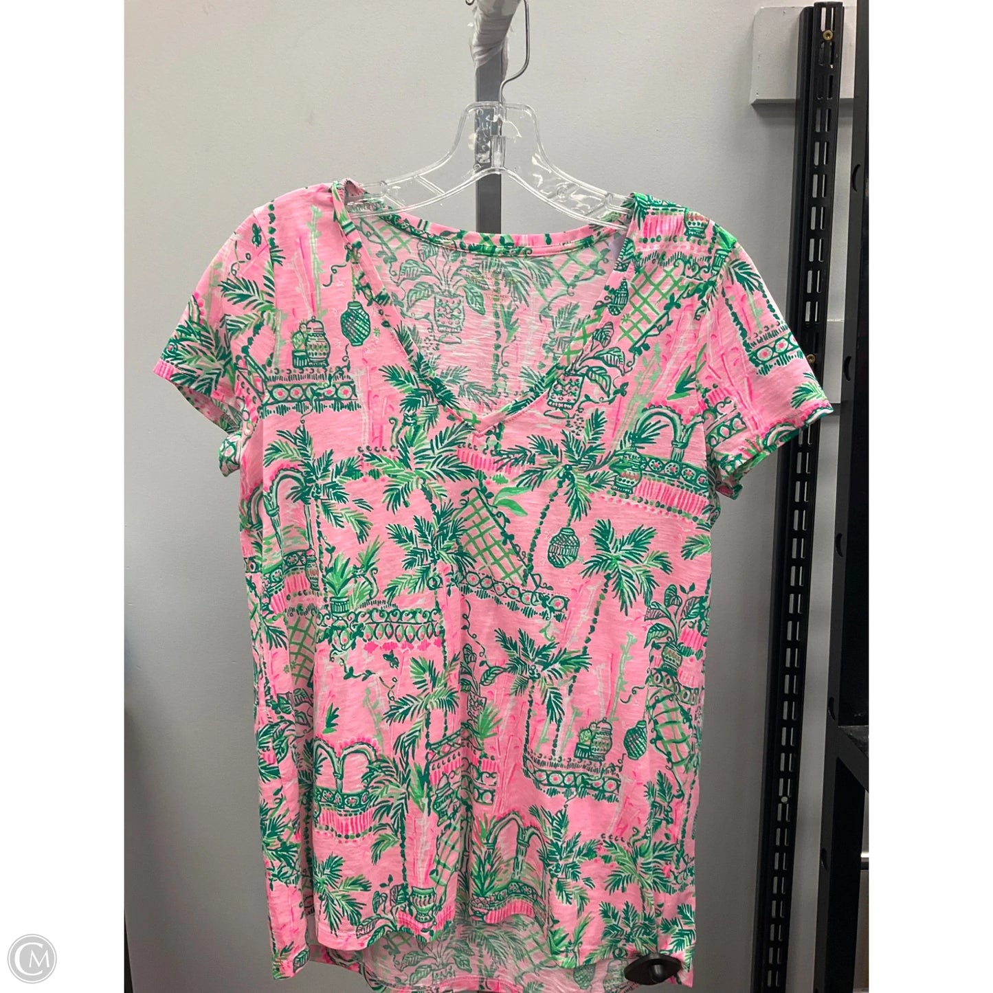 Top Short Sleeve Designer By Lilly Pulitzer In Tropical Print, Size: Xs