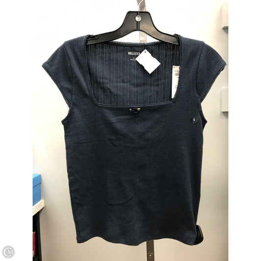 Top Short Sleeve By Hollister In Navy, Size: S