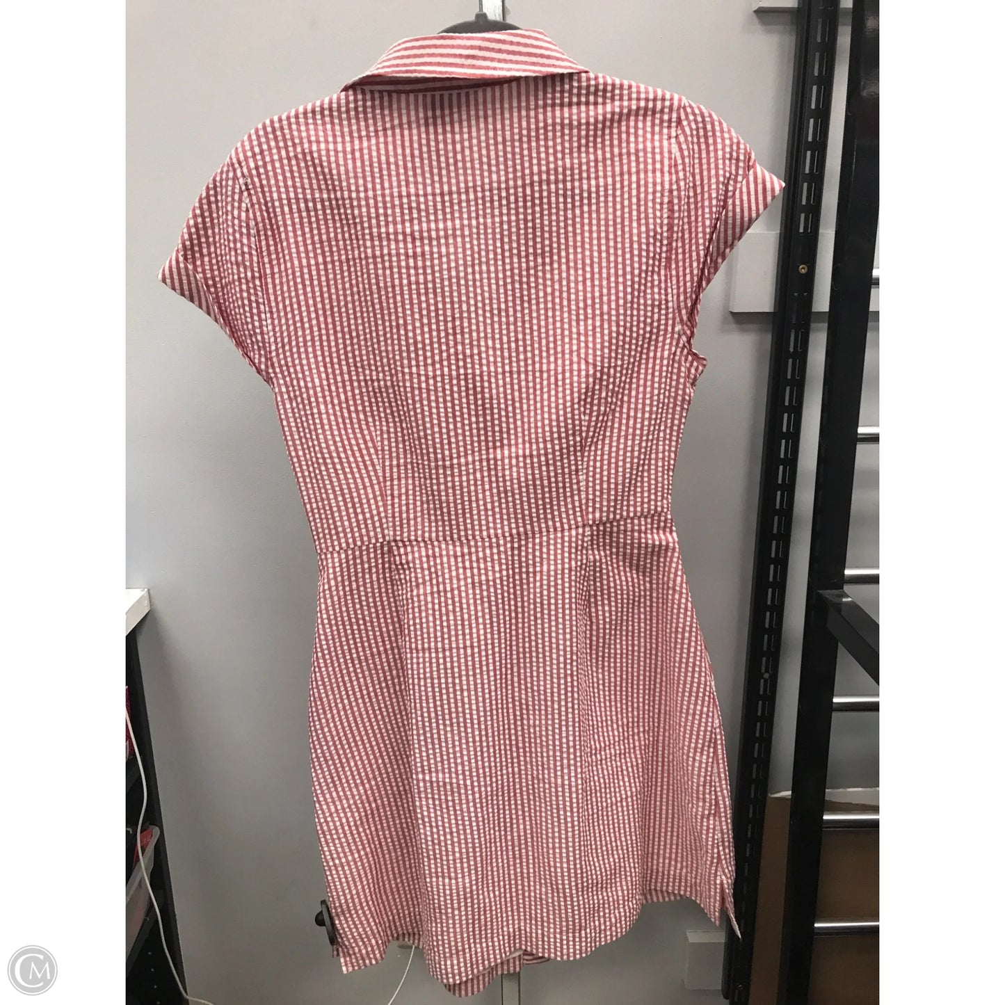Dress Casual Short By Vineyard Vines In Striped Pattern, Size: S