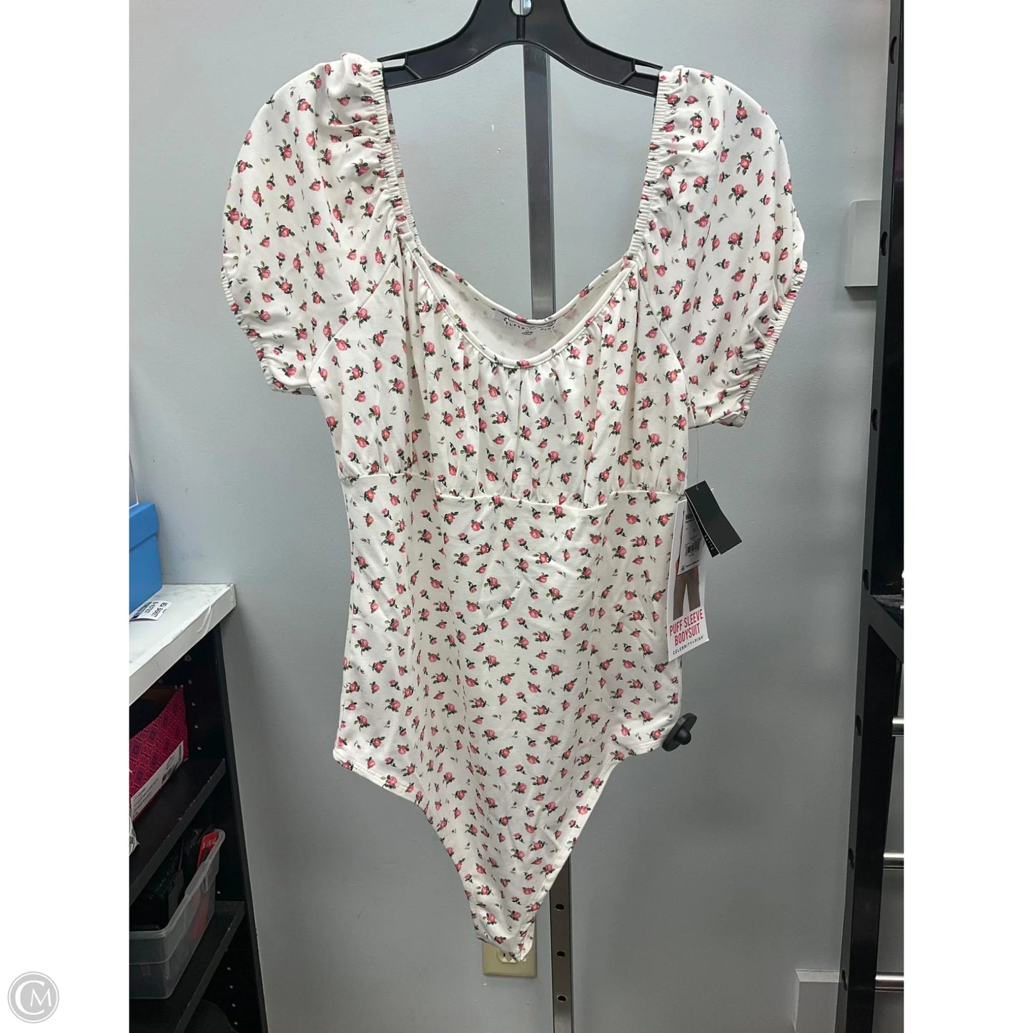 Top Short Sleeve By Celebrity Pink In Floral Print, Size: Xl