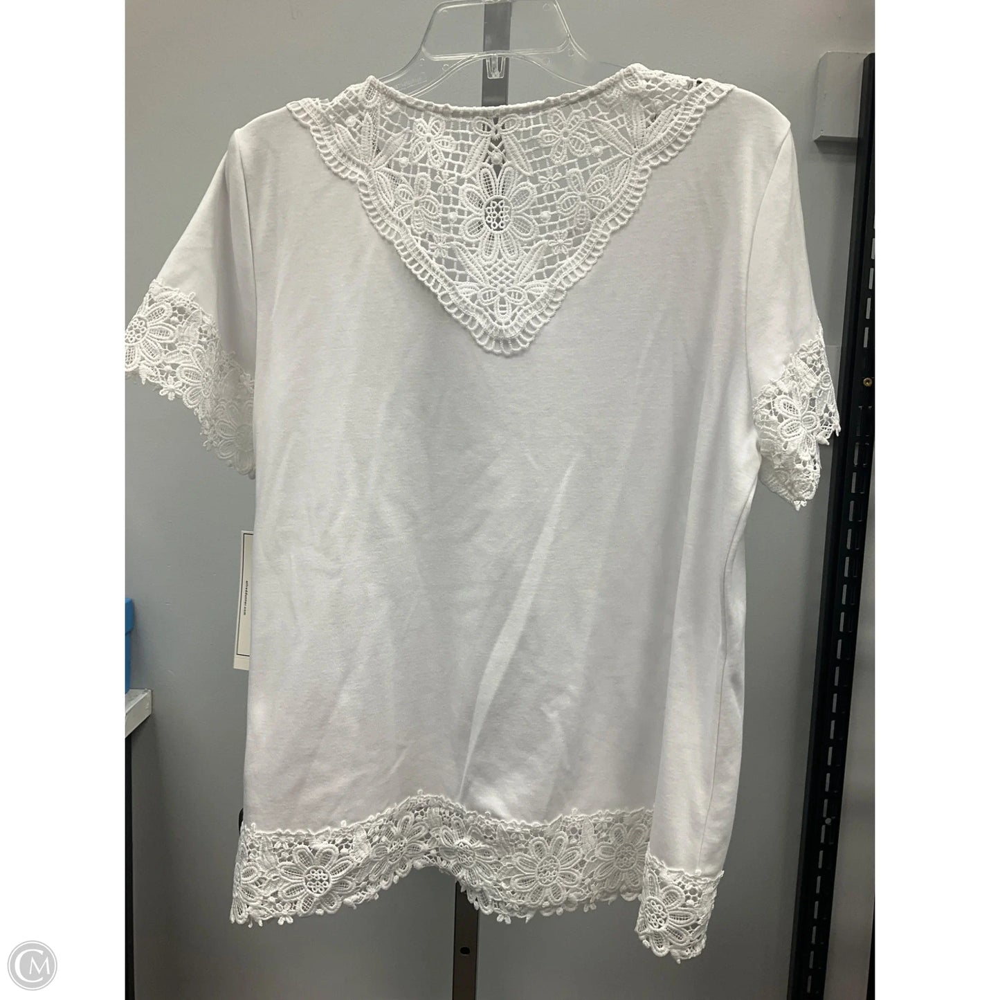 Top Short Sleeve By Alfred Dunner In White, Size: M