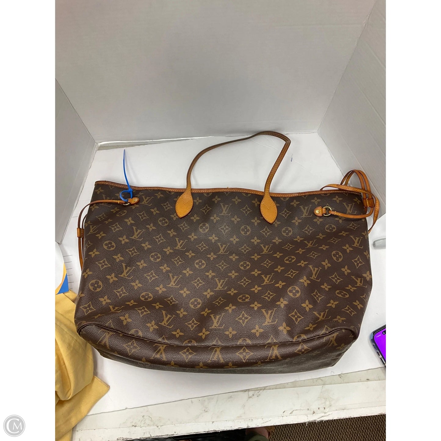 Handbag Luxury Designer By Louis Vuitton, Size: Large