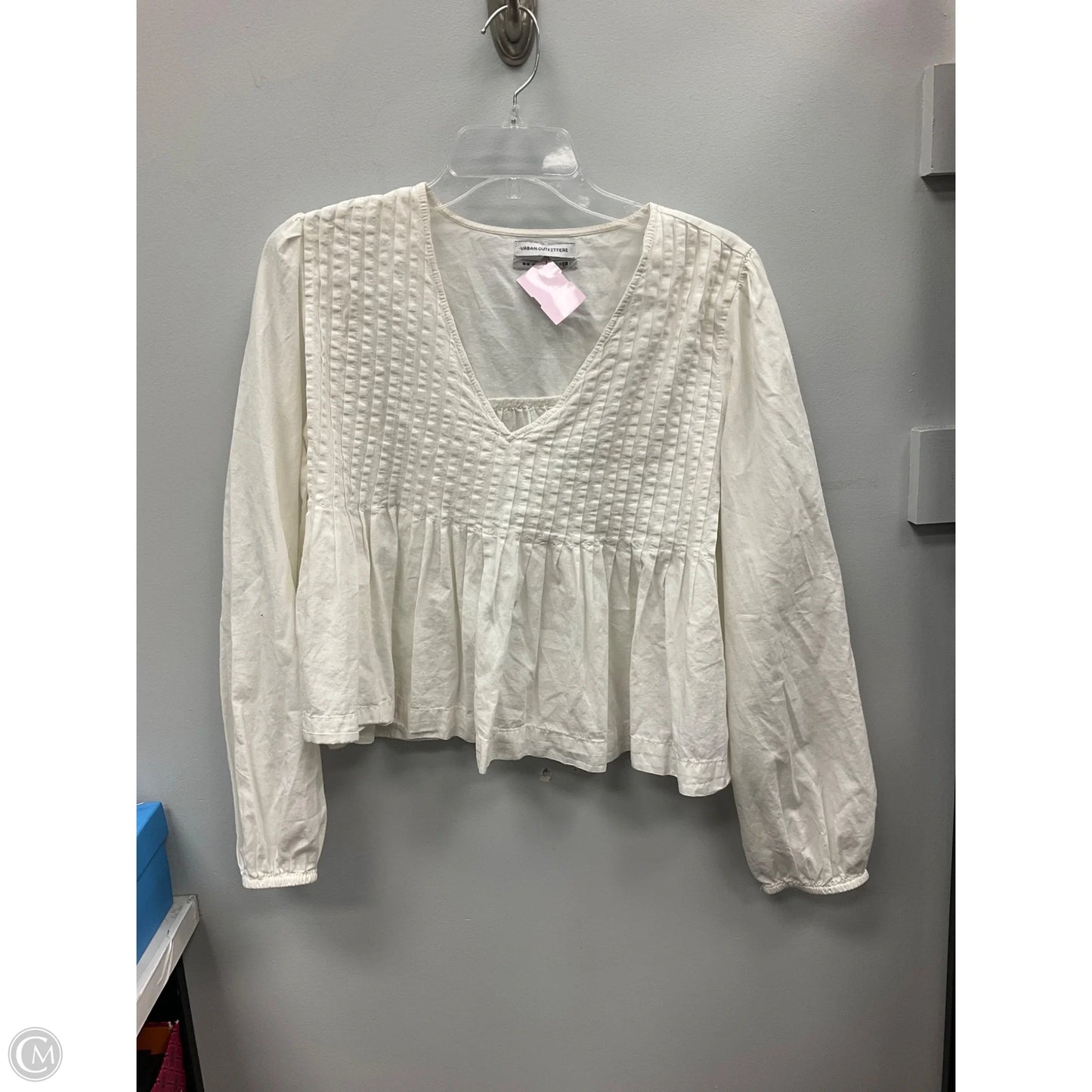 Top Long Sleeve By Urban Outfitters In Cream, Size: M