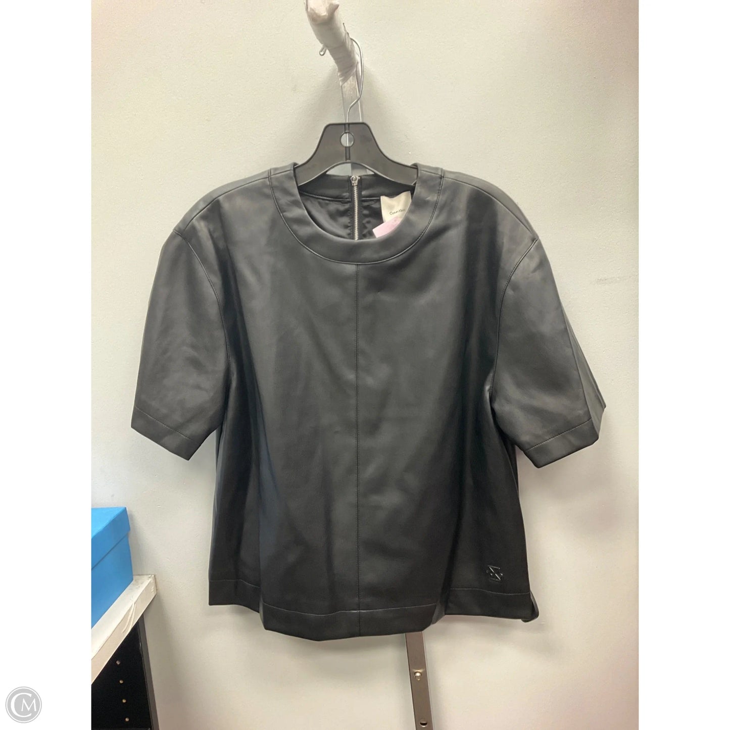 Top Short Sleeve By Calvin Klein In Black, Size: S