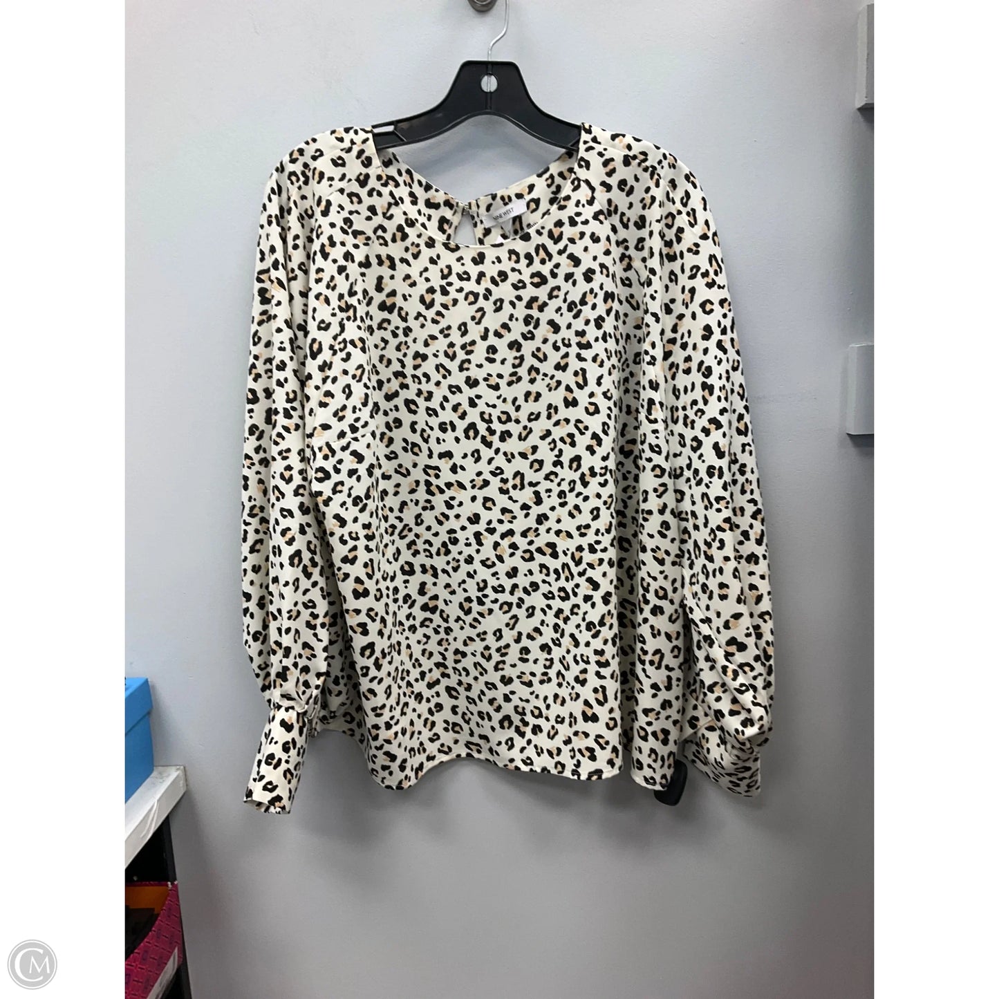 Top Long Sleeve By Nine West Apparel In Animal Print, Size: Xxs