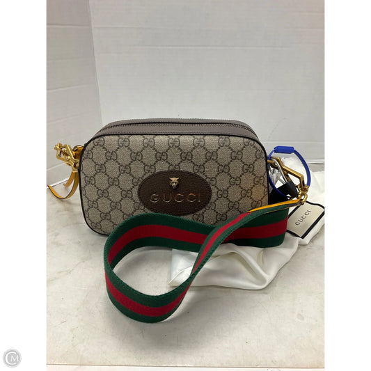 Crossbody Luxury Designer By Gucci, Size: Medium