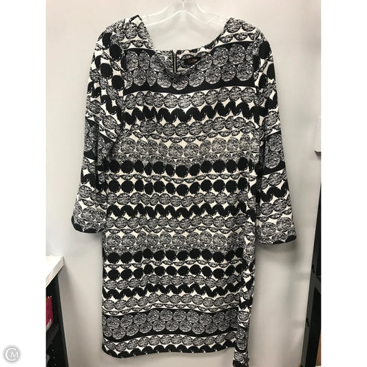 Dress Casual Short By Clothes Mentor In Black & White, Size: 14