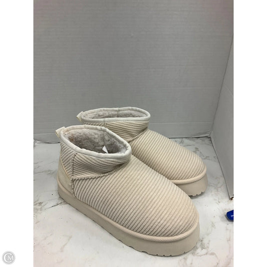 Boots Ankle Heels By Cmc In Cream, Size: 9