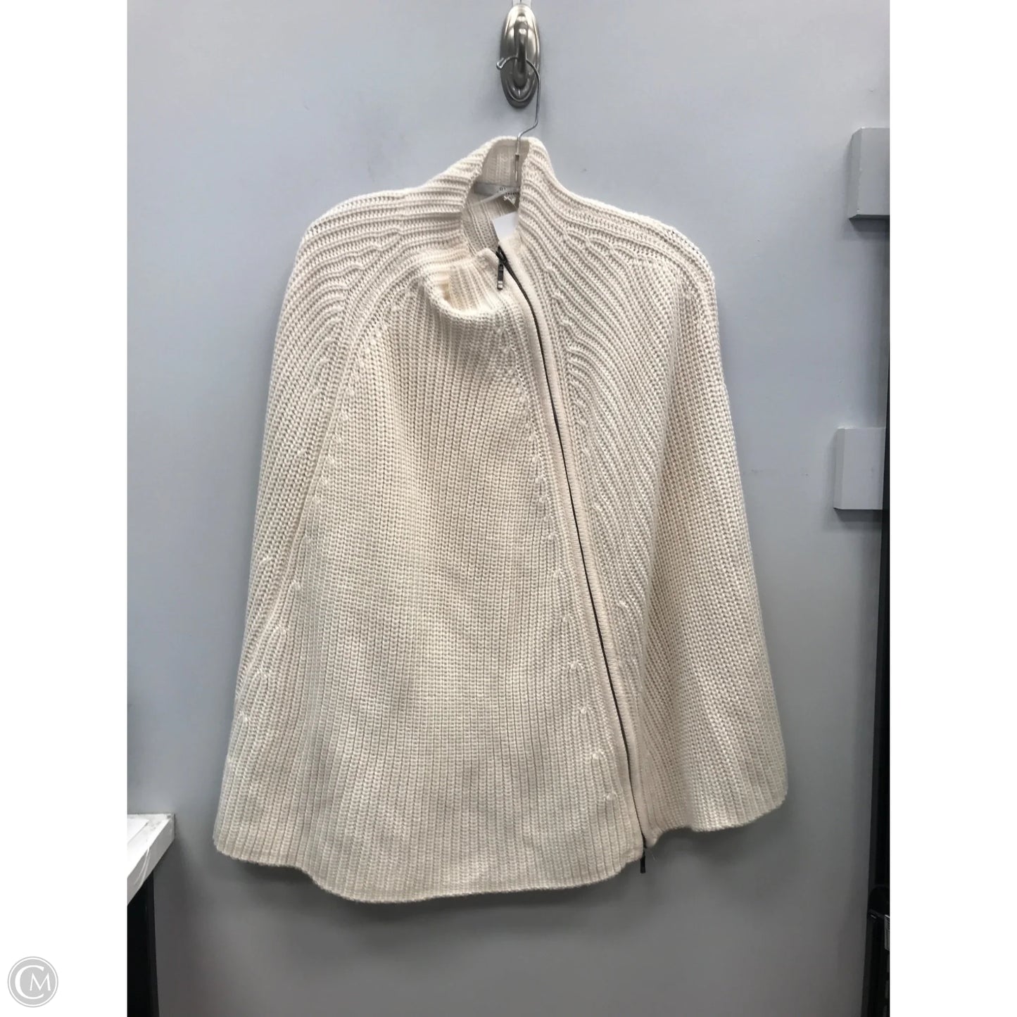 Poncho By Guess In Cream, Size: Xs