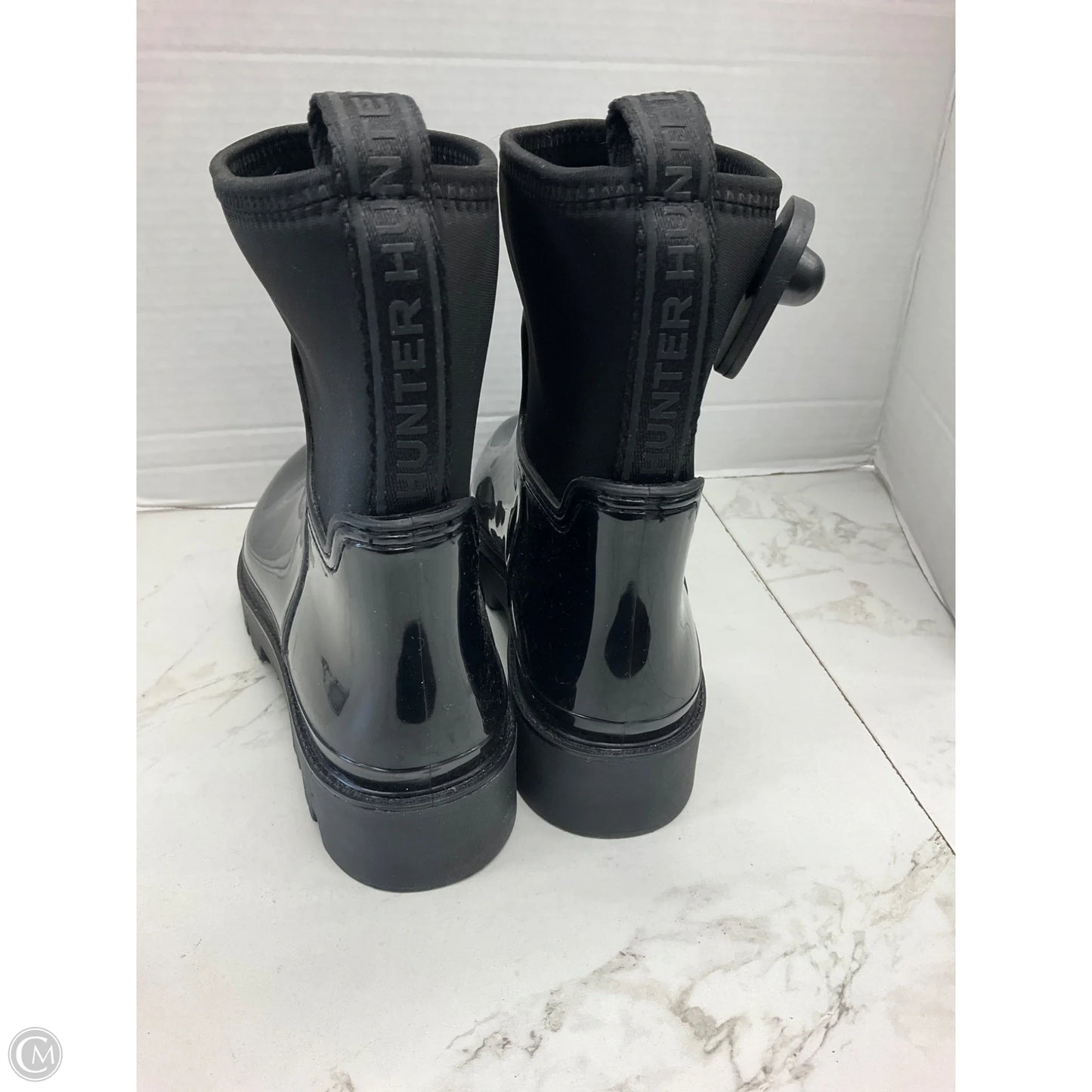 Boots Designer By Hunter In Black, Size: 9