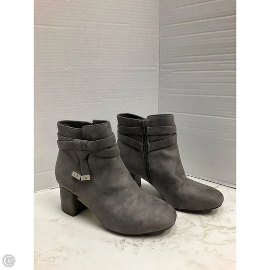 Boots Ankle Heels By Kelly And Katie In Grey, Size: 6.5